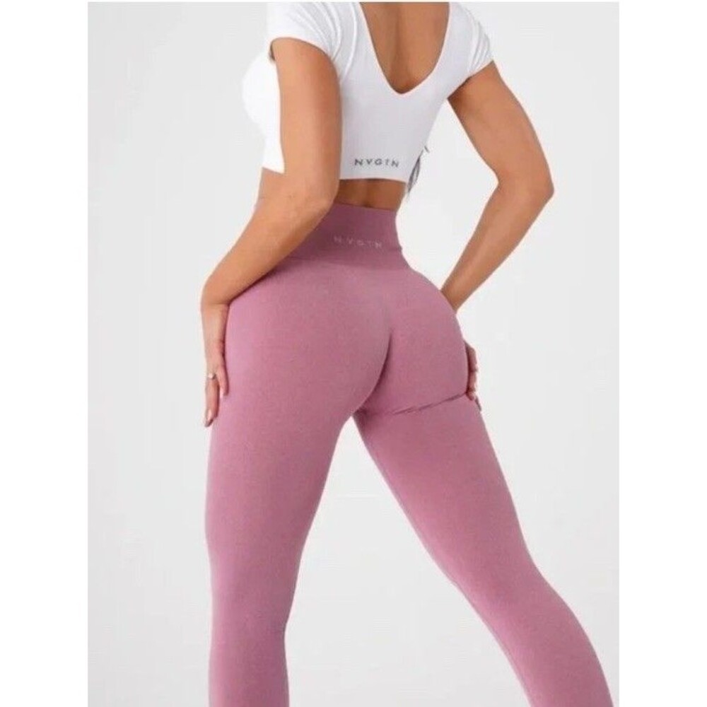 NVGTN Pink Curve Seamless Leggings Size Medium 25" inseam NWOT